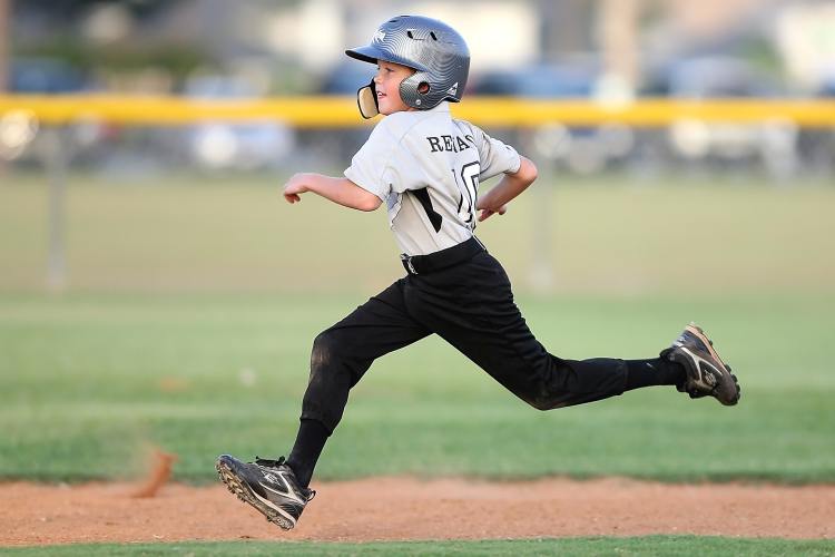 8 Quick Tips for Youth Baseball Coaches